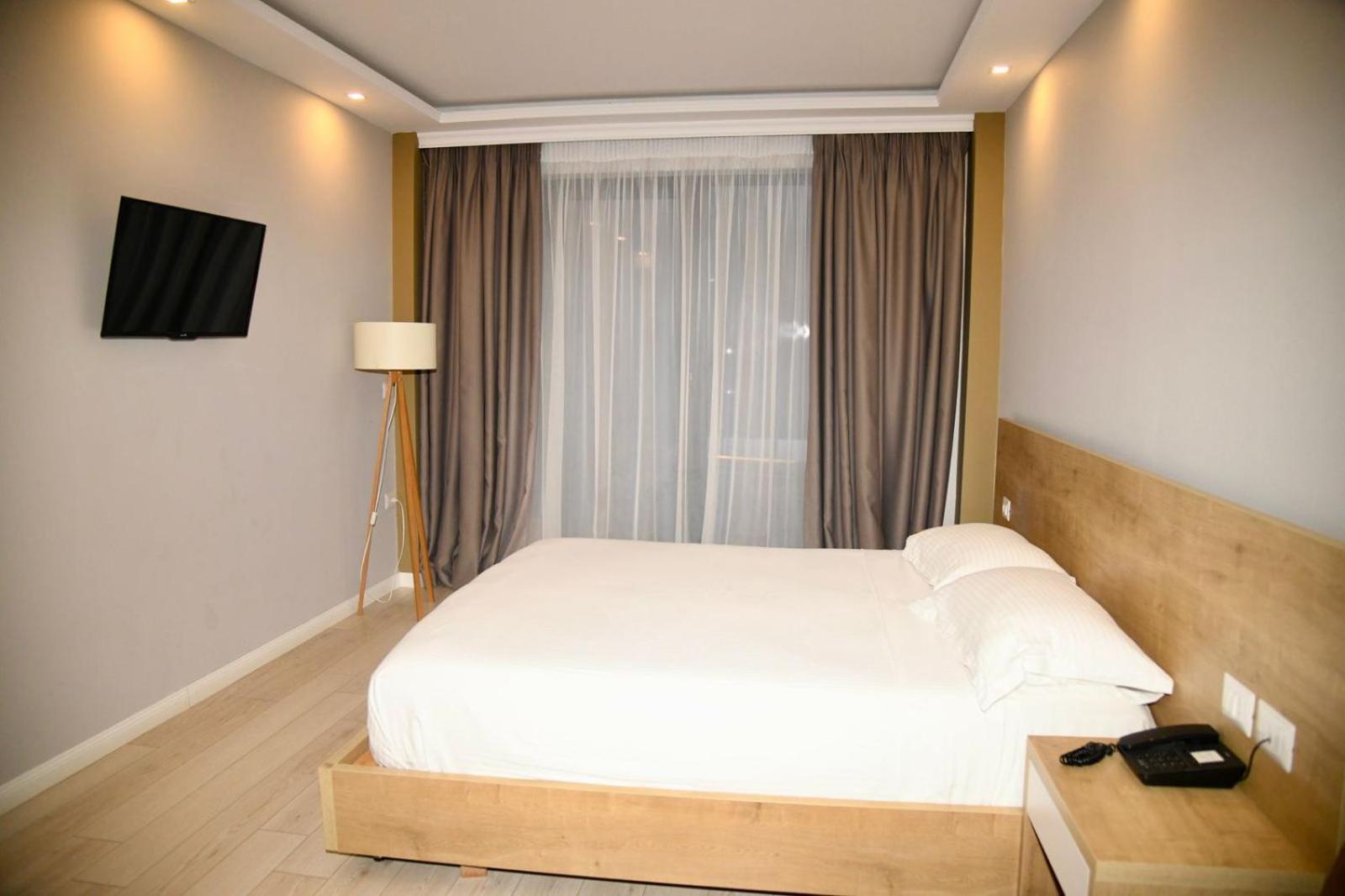 Amber Hotel Albania Spille Bagian luar foto