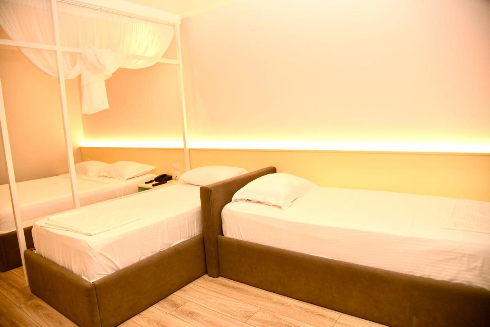 Amber Hotel Albania Spille Bagian luar foto