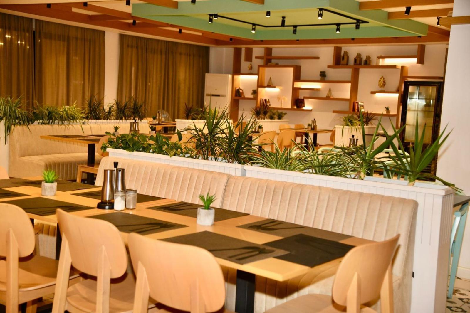 Amber Hotel Albania Spille Bagian luar foto